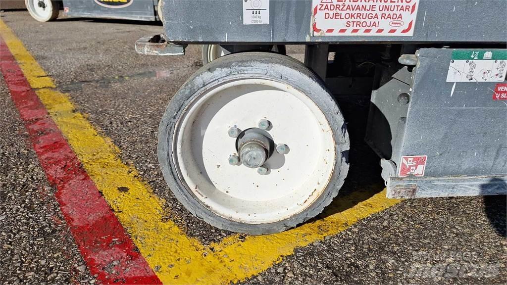 SkyJack SJIII4620 Scheren-Arbeitsbühnen