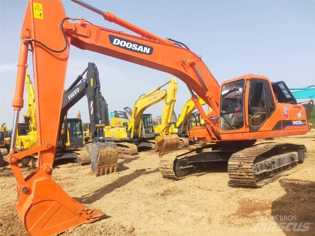 Doosan DH225LC-7 Raupenbagger