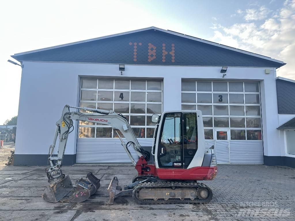 Takeuchi TB 235 Minibagger < 7t