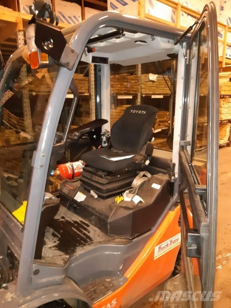 Toyota 02-8FDF30 Dieselstapler