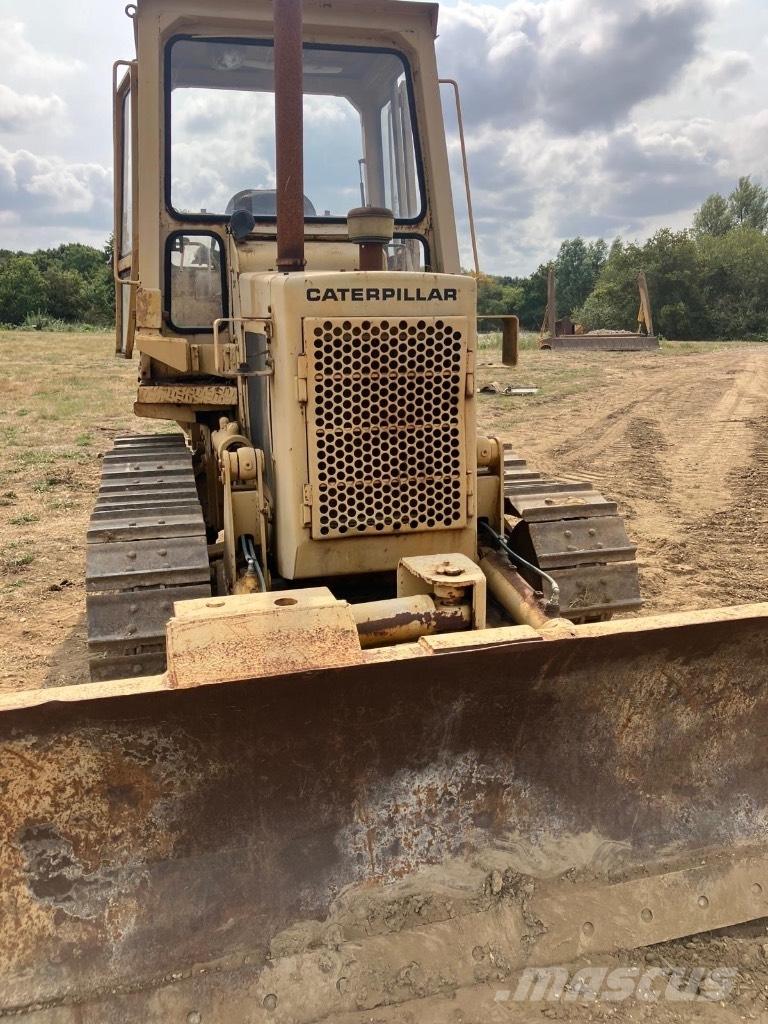 CAT D 3 B Bulldozer