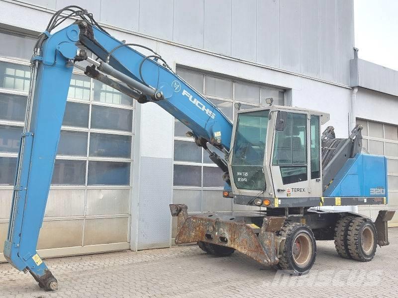 Fuchs MHL 320 F Materialumschlag
