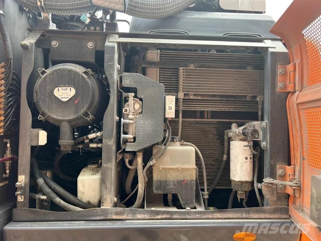 Doosan DX170W-5 Materialumschlag