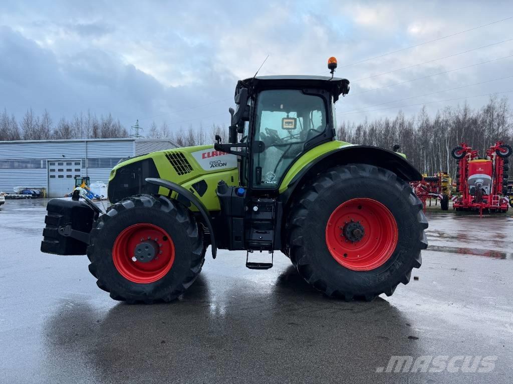 CLAAS Axion 850 Traktoren
