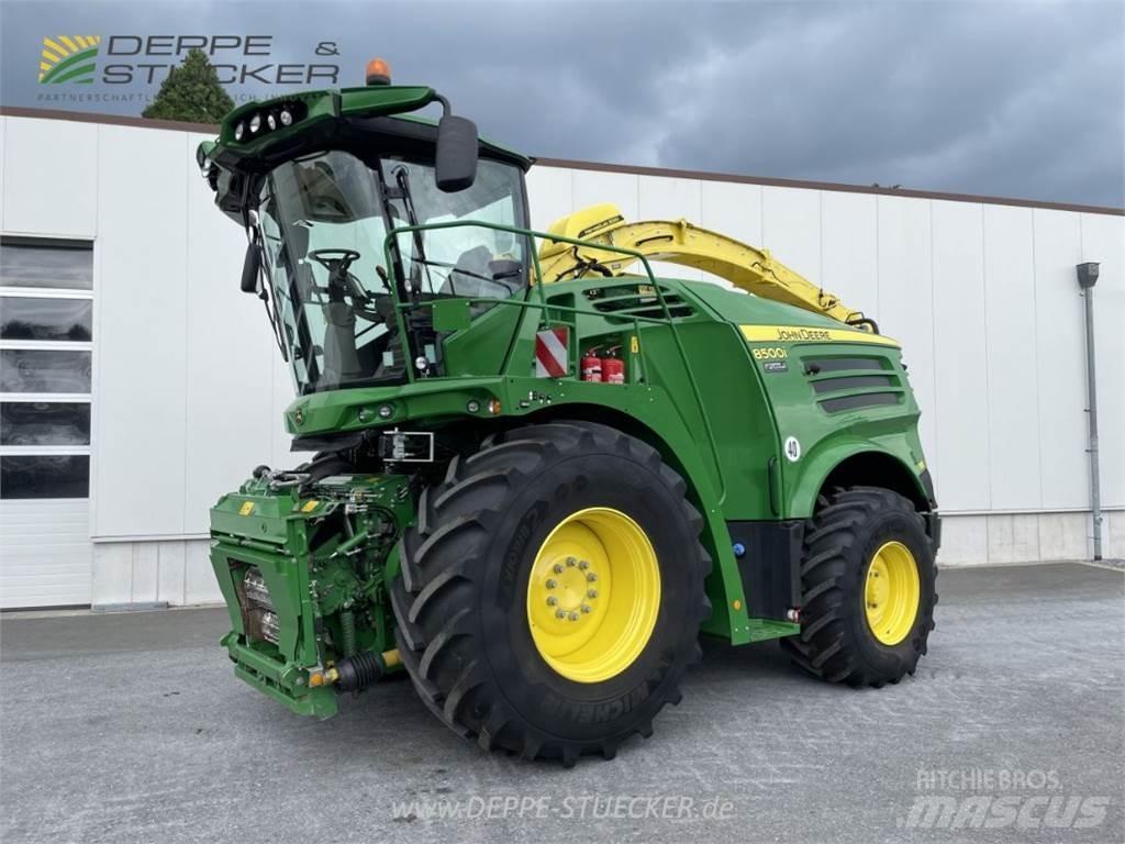 John Deere 8500i Feldhäcksler