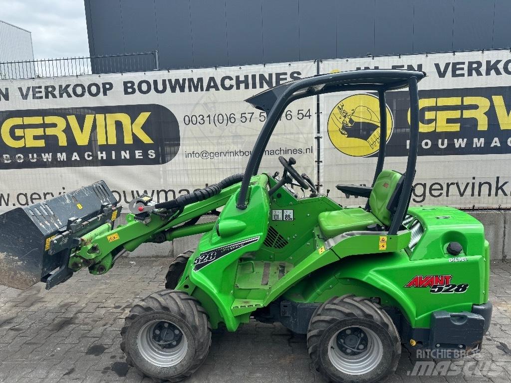 Avant 528 Minilader