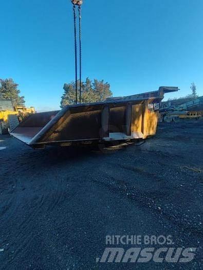 CAT BENNE CAT 775G Sonstige Baumaschinen