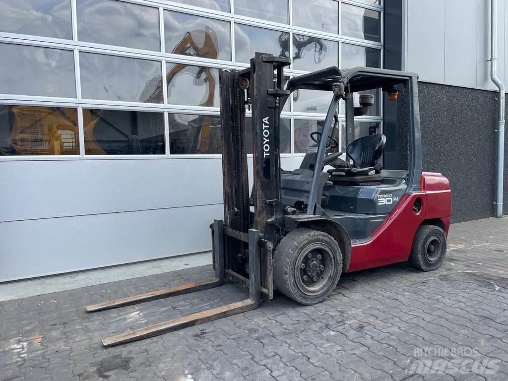 Toyota 02-8DF30 Andere Gabelstapler
