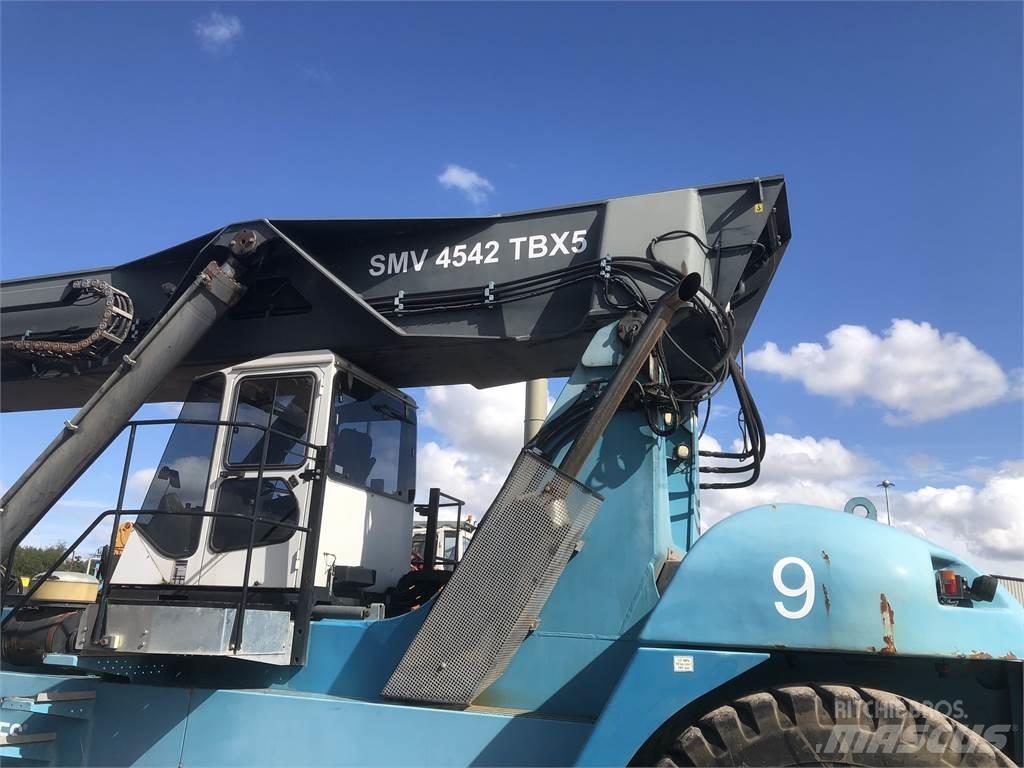 SMV 4542 TBX5 Reach-Stacker