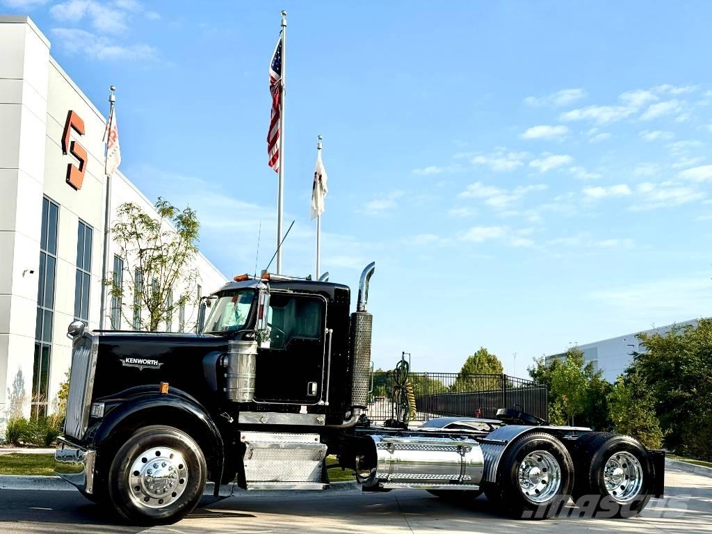 Kenworth W 900 Sattelzugmaschinen