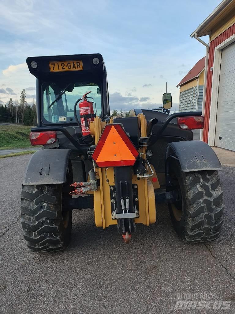 CAT TH306D Teleskoplader für Landwirtschaft