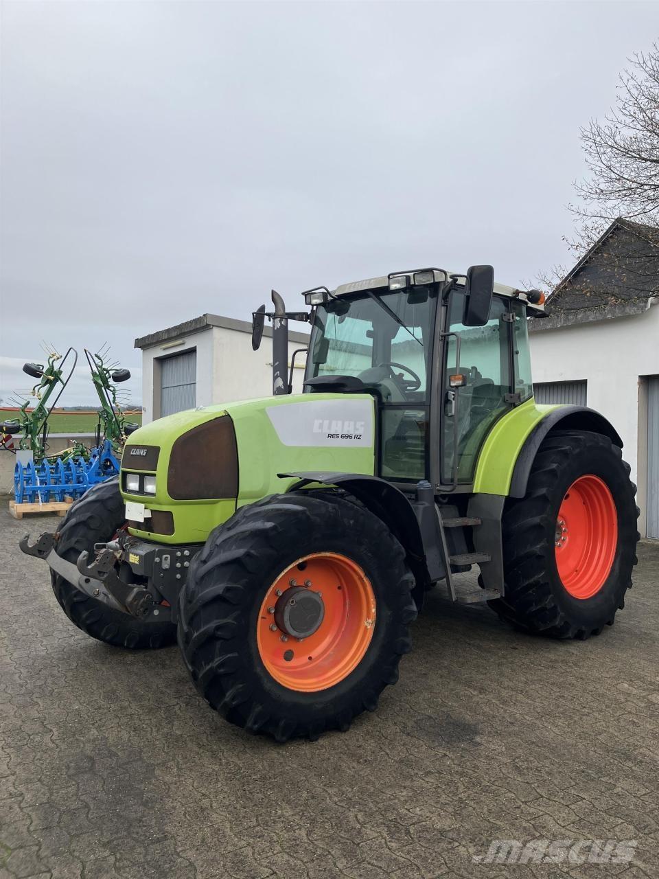 CLAAS Ares 696 RZ Traktoren