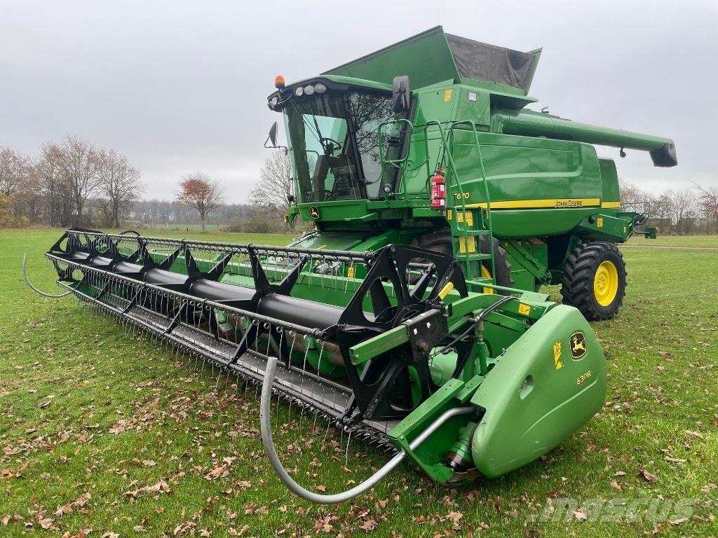 John Deere T 670 i Mähdrescher