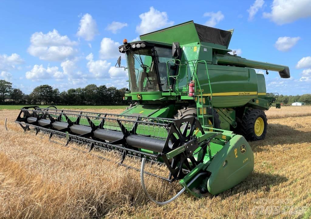John Deere T670 Mähdrescher