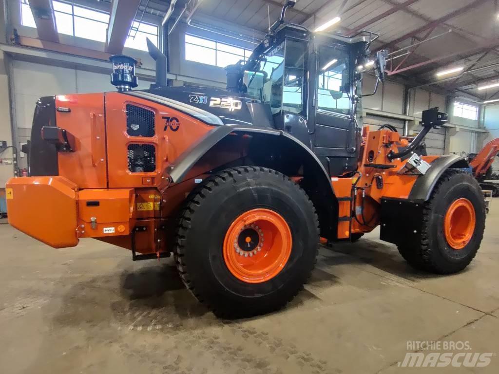 Hitachi ZW220-7 Radlader