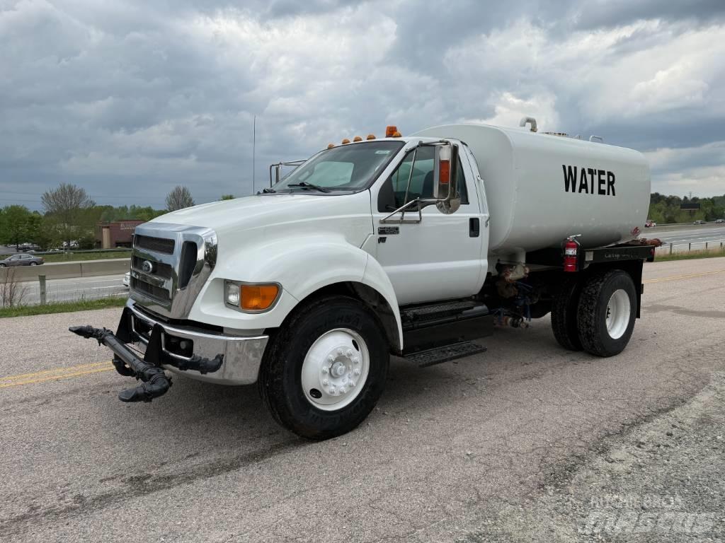 Ford F 650 Wassertanker