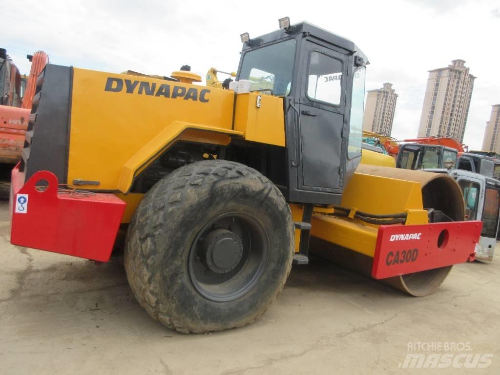 Dynapac CA30D Walzenzüge