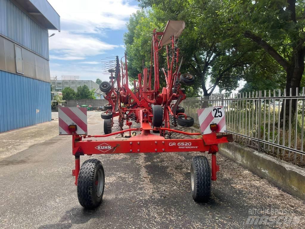 Kuhn GA 8121 Schwader