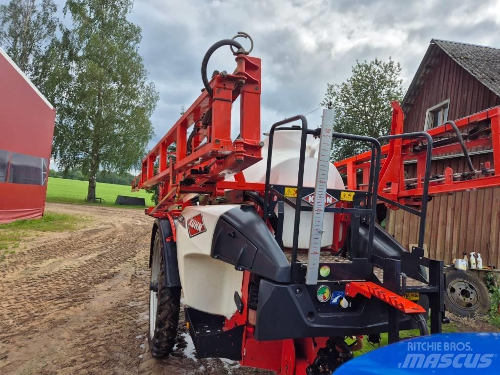 Kuhn Lexis 3000 Anhängespritzen