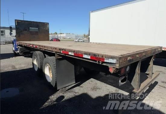Freightliner M 106 Pritschenwagen/Pritschenwagen mit Seitenklappe