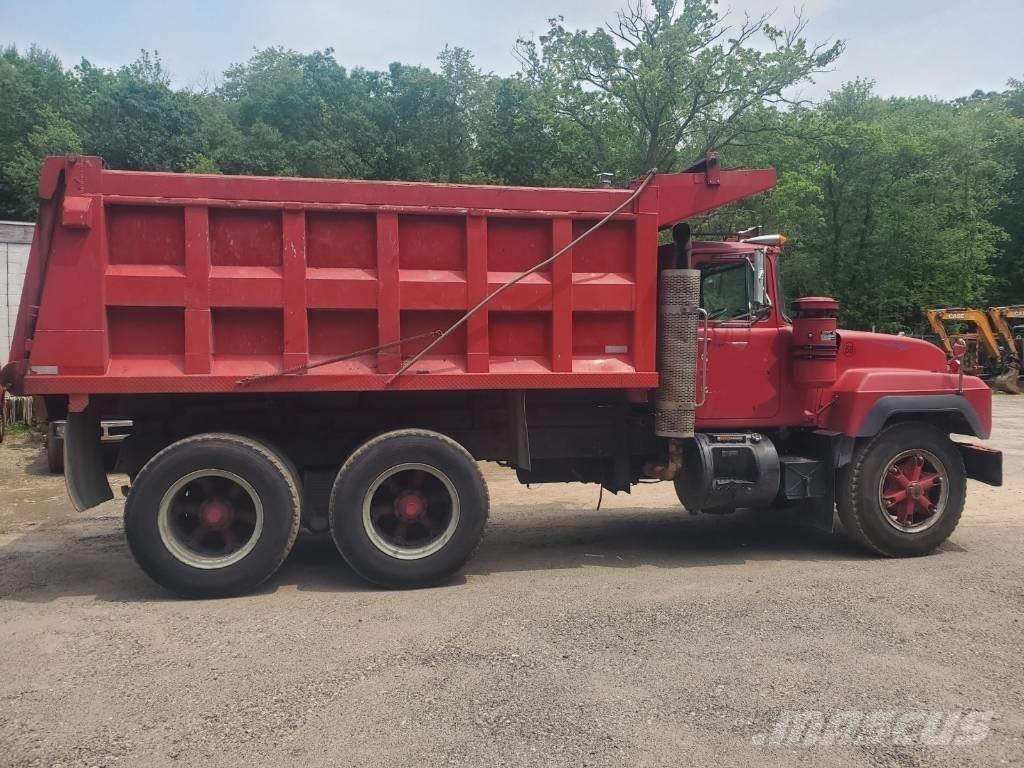 Mack RD 690 SX Kipper