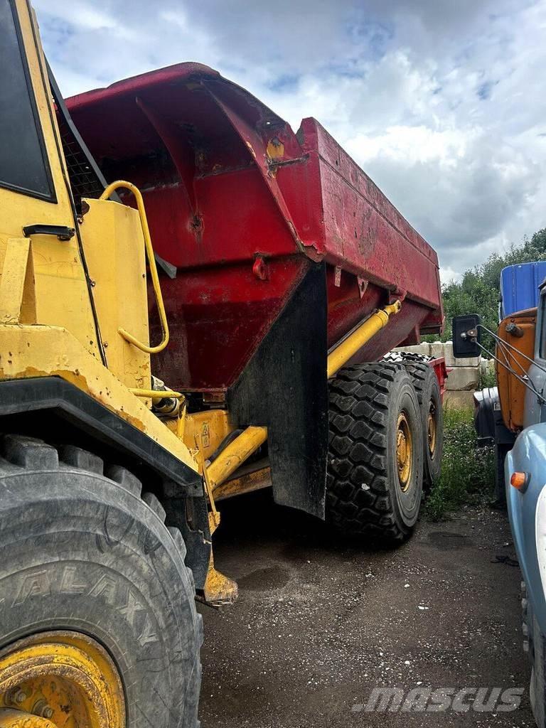 Volvo A25C Dumper - Knickgelenk