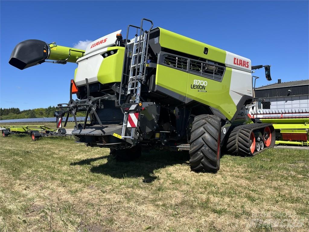 CLAAS Lexion 8700TT Mähdrescher