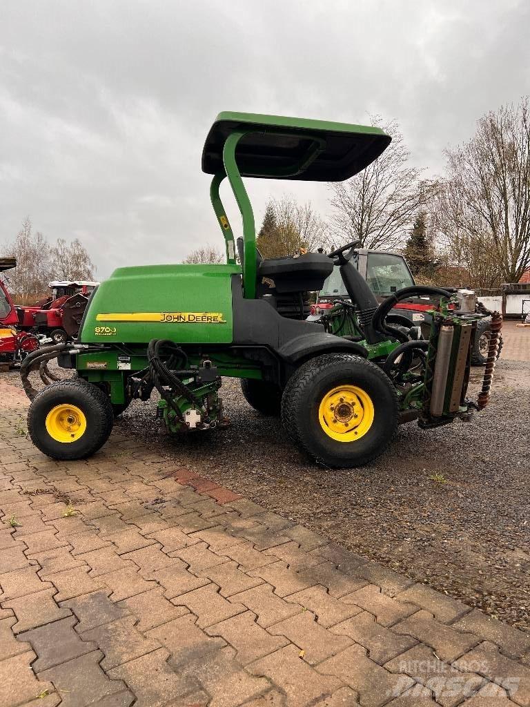 John Deere 8700 Fairway-Mäher