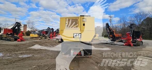 CAT 559C Gelenkausleger Lader