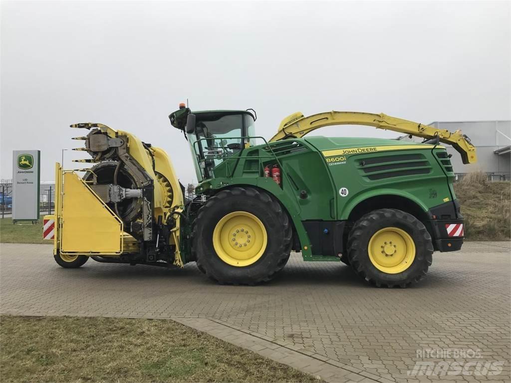 John Deere 8600 Selbstfahrende Häcksler