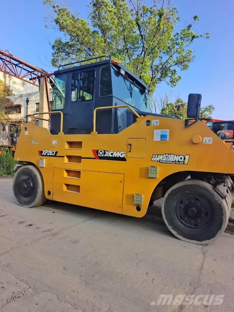 XCMG XP 263 Gummiradwalzen