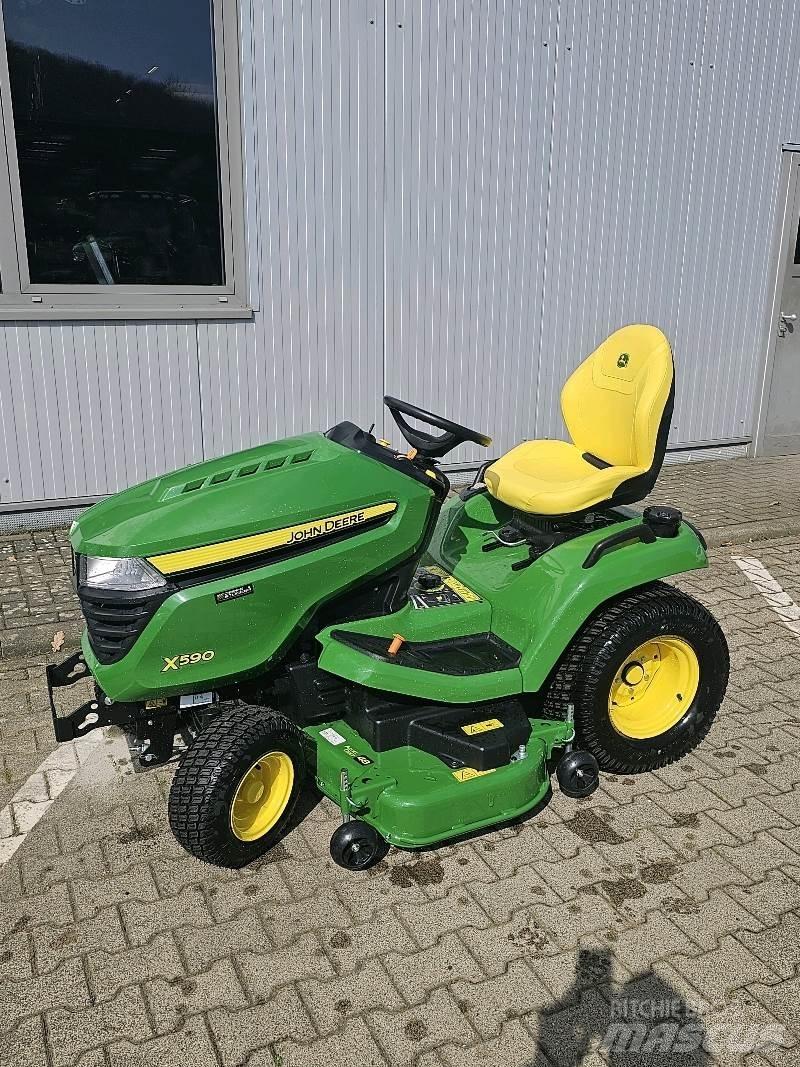 John Deere X590 Mäher