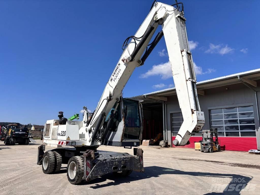 Fuchs MHL 320 Materialumschlag