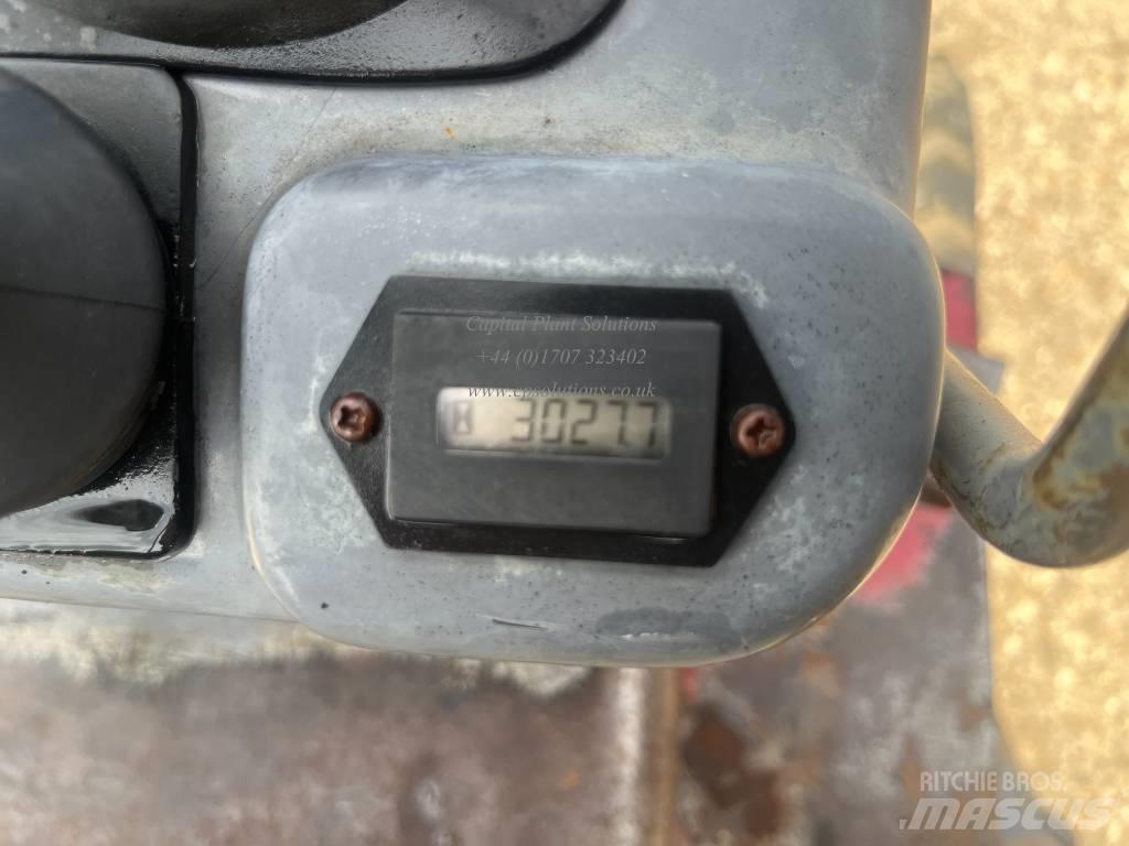 Takeuchi TB 108 Minibagger < 7t