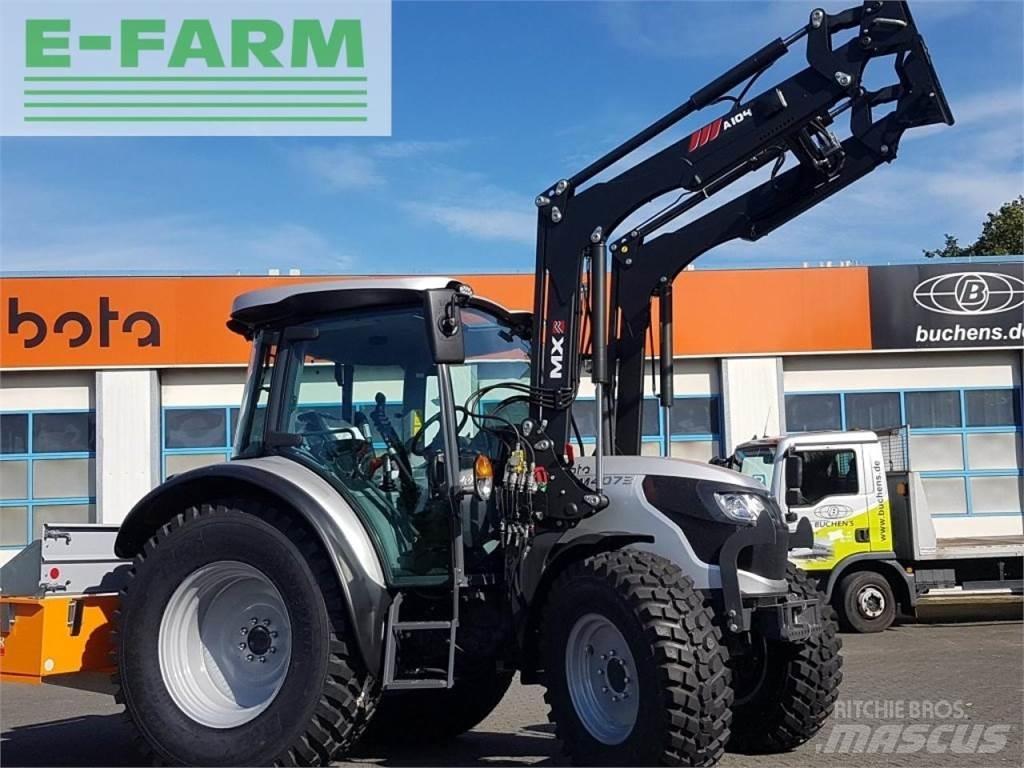 Kubota m4073 cab Traktoren