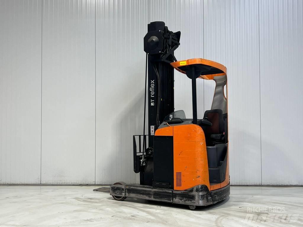 BT RRE160 Schubmaststapler