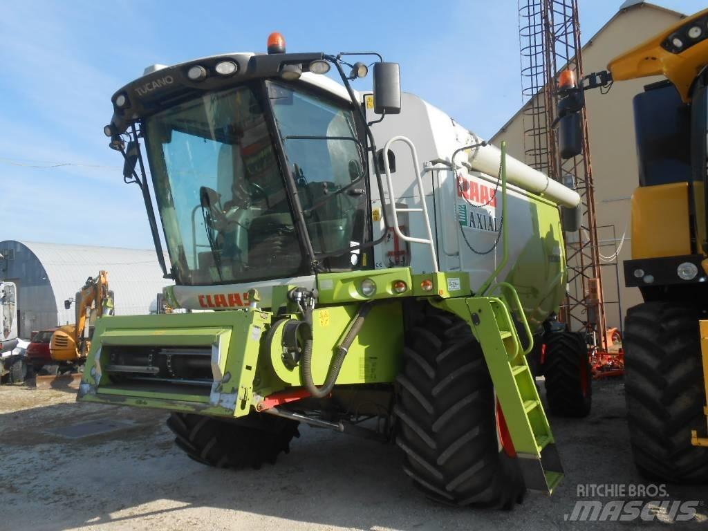 CLAAS Tucano 440 Mähdrescher
