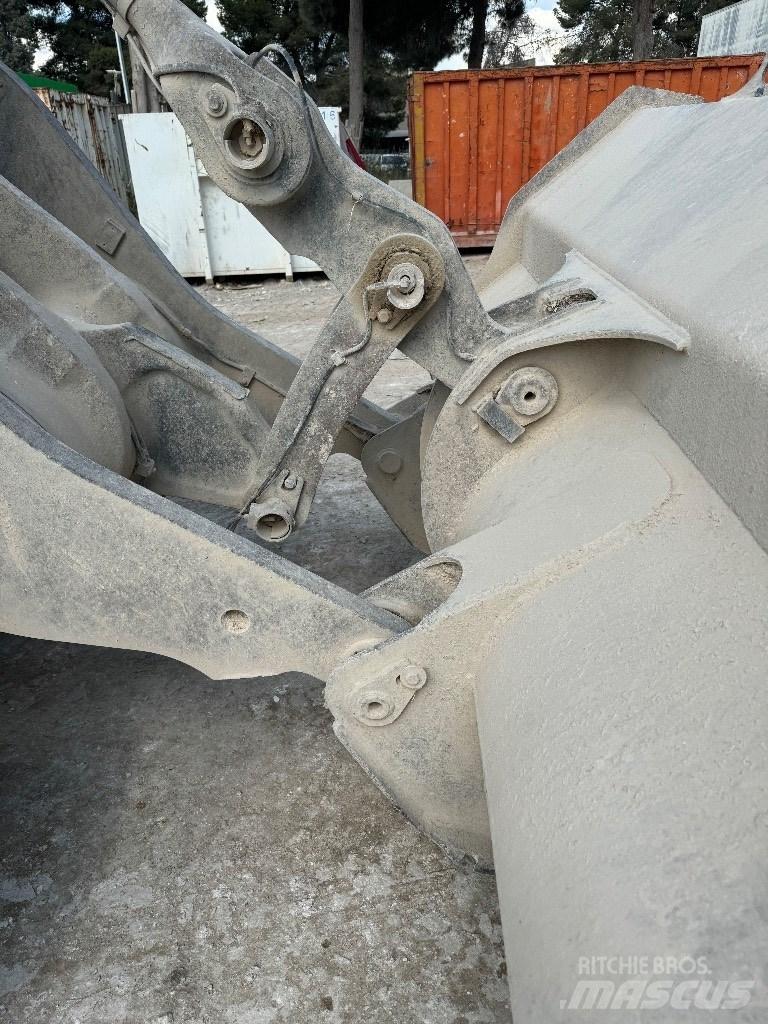 Volvo L 120 F Radlader