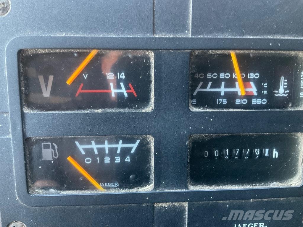 New Holland TX 30 Mähdrescher