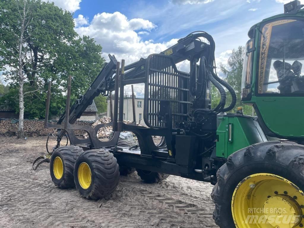 John Deere 1010 E Forwarder