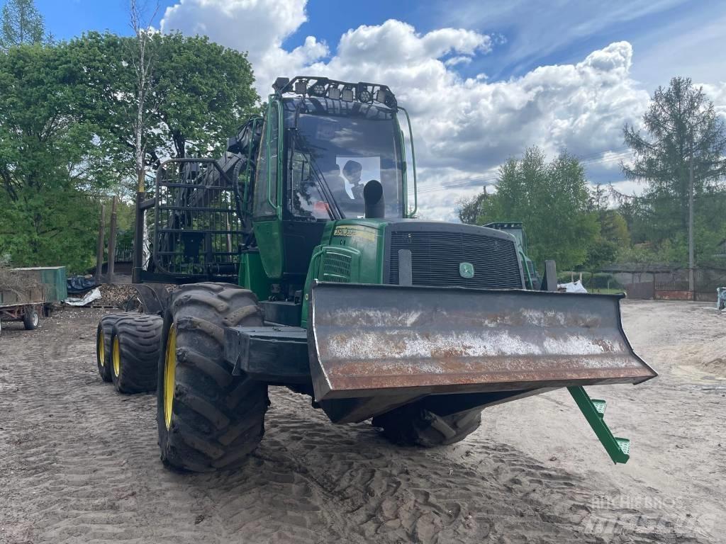 John Deere 1010 E Forwarder