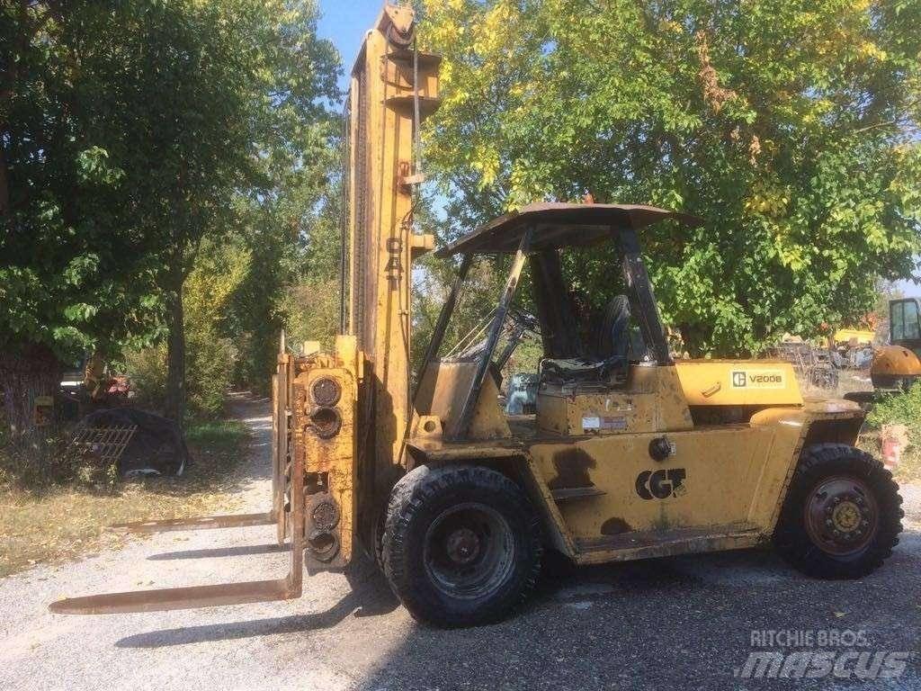CAT V 200 B Dieselstapler