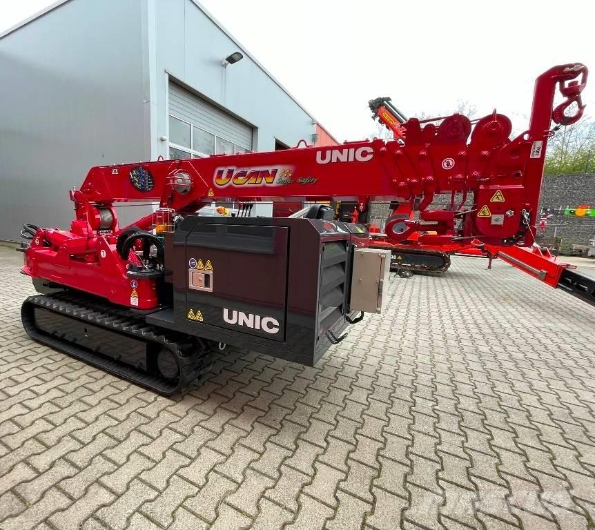 Unic URW-376 Raupenkrane
