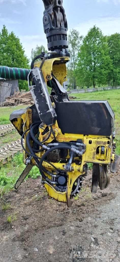 John Deere 1070 E Harvester
