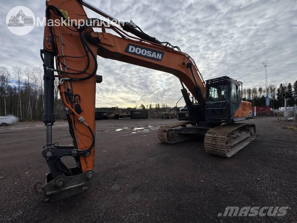 Doosan DX 300 LC Raupenbagger