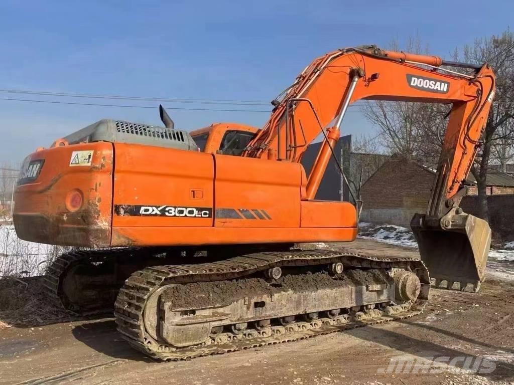 Doosan DX300 Raupenbagger