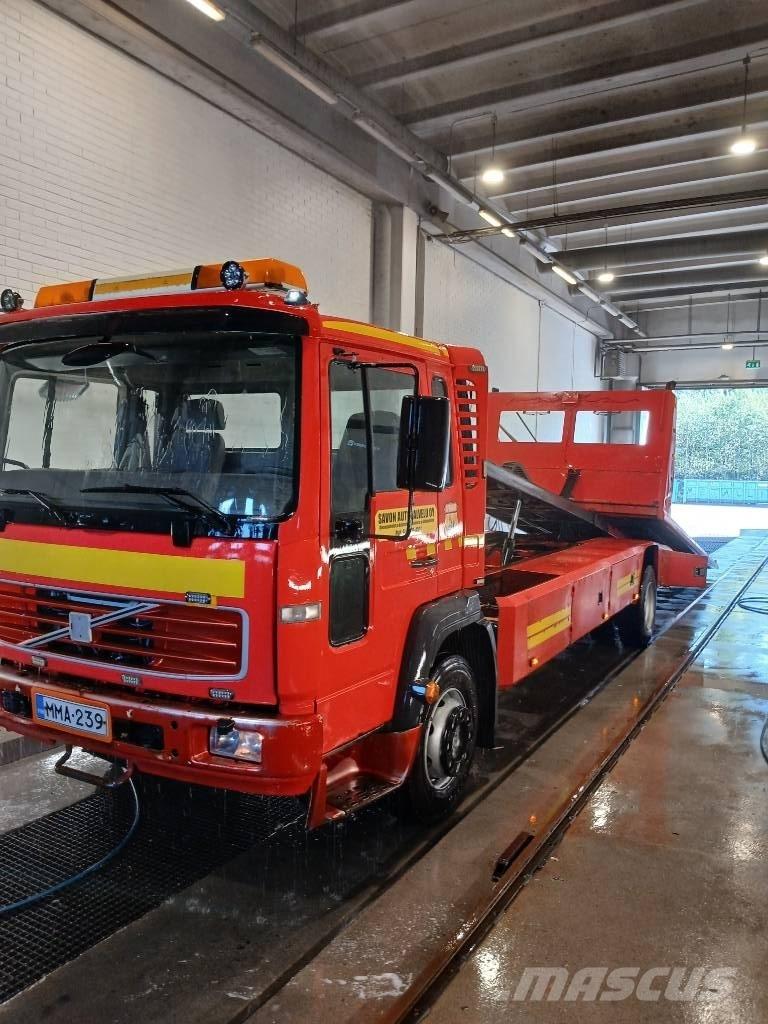 Volvo FL 6 Bergungsfahrzeuge
