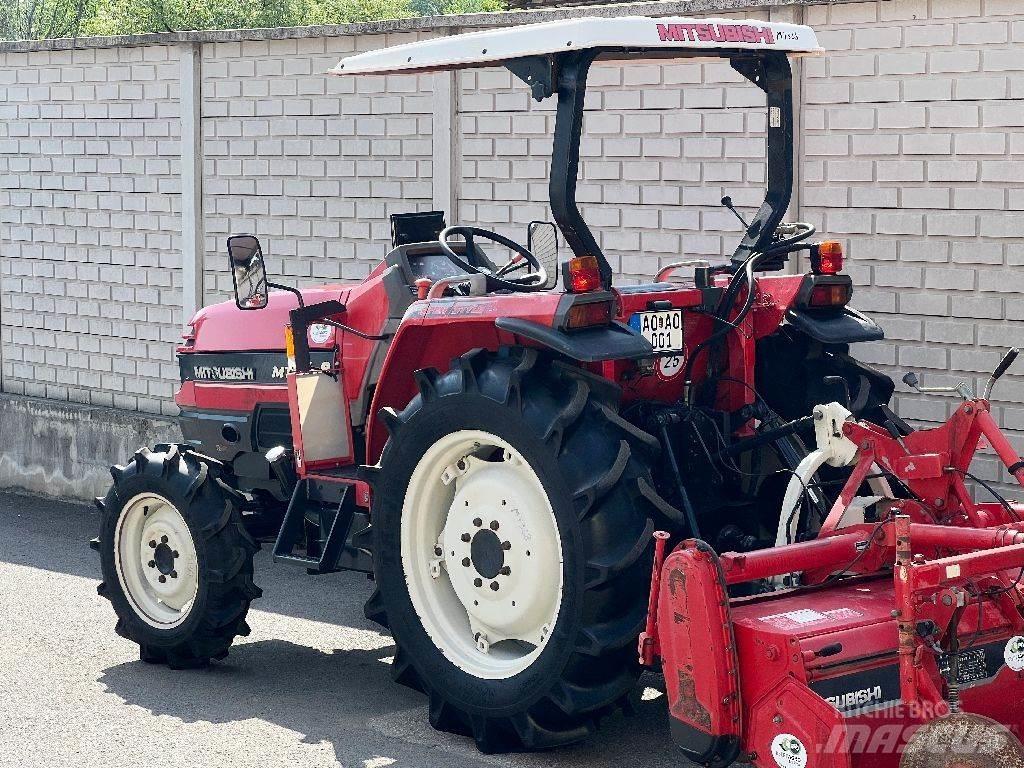 Mitsubishi MT368 Traktoren