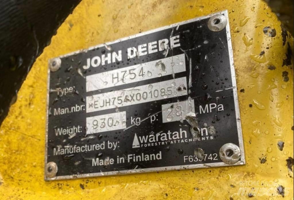 John Deere 1070 D Harvester
