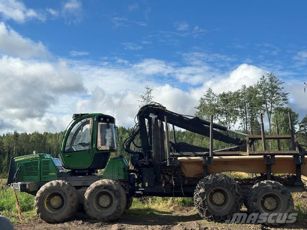 John Deere 1210 E Forwarder